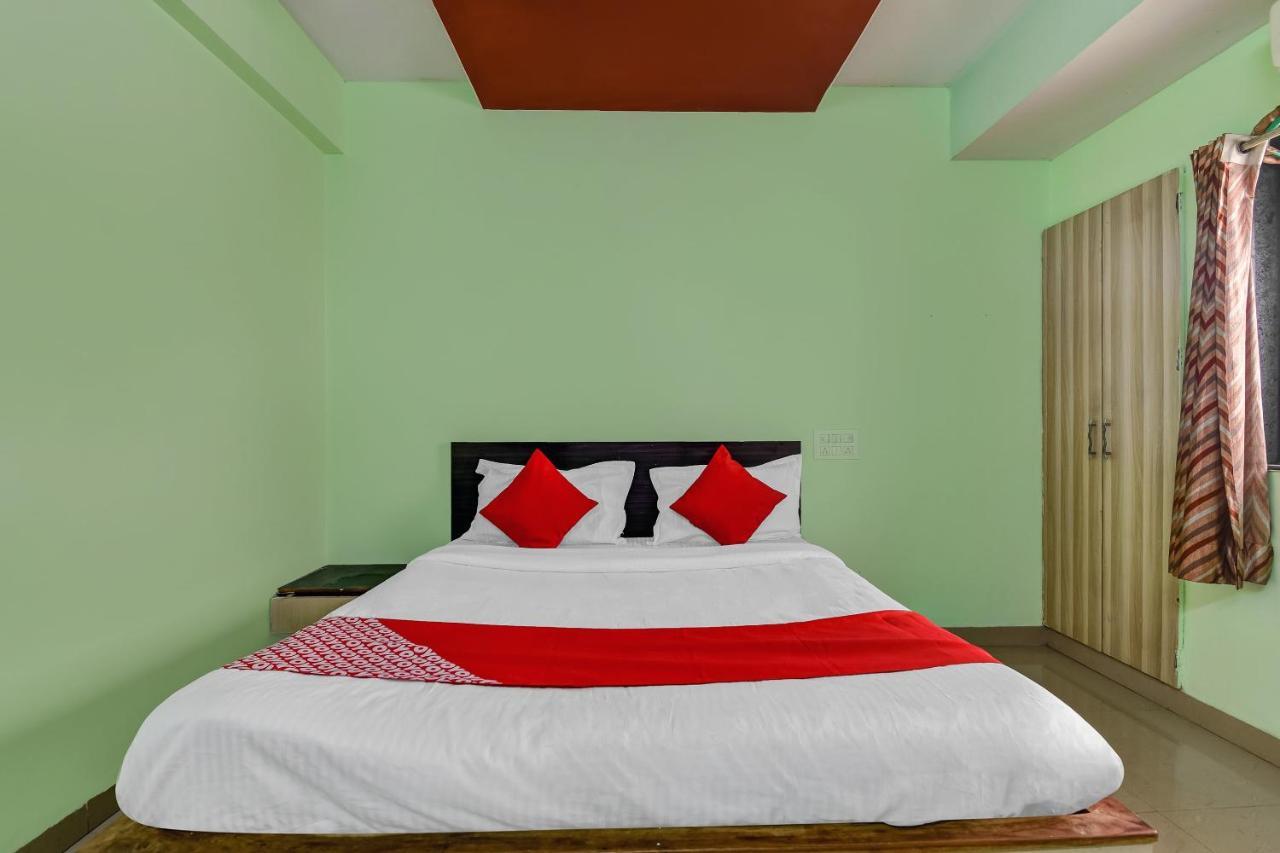 Oyo Hotel Samarth Lodge Solapur Exterior photo